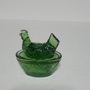 Vtg Green Glass Hen on Nest